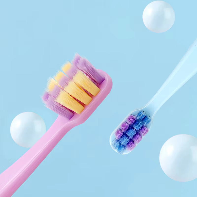 Pack de cepillos de dientes de silicona en varios colores para niños