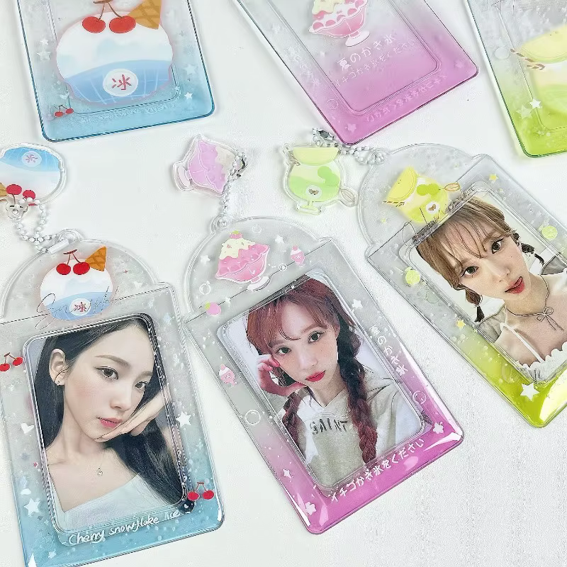 Marco de fotos PVC con diseño helado y cadena para tarjetas Kpop