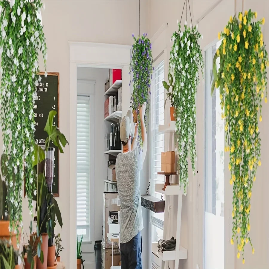 Tres plantas colgantes artificiales juntas en presentación