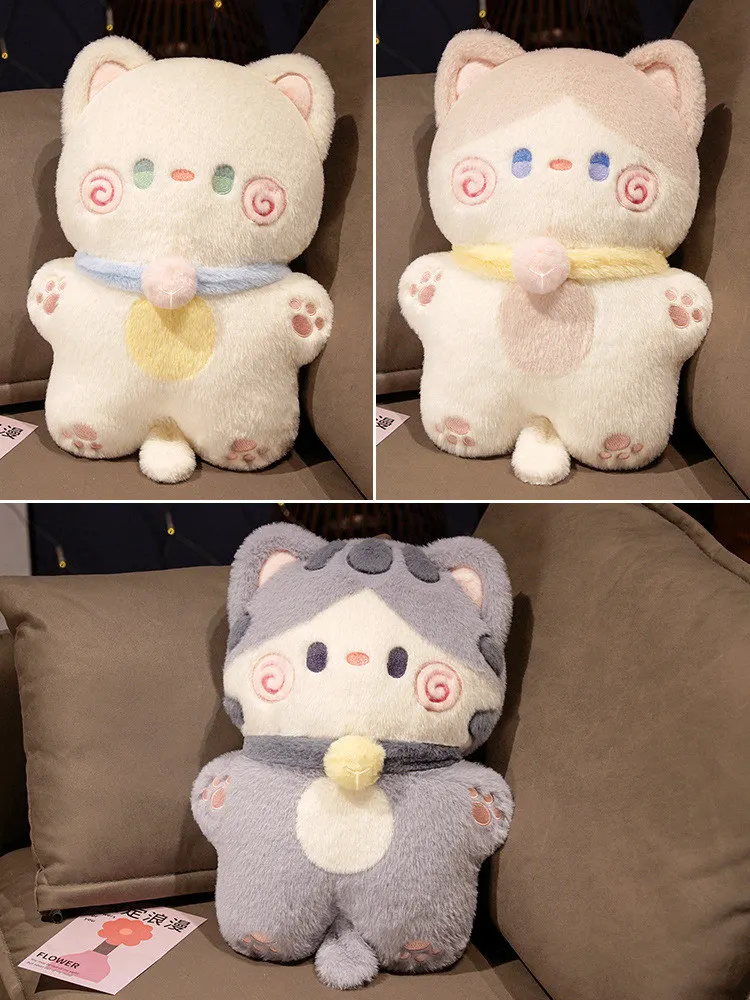 Detalle del gatito con campana suave