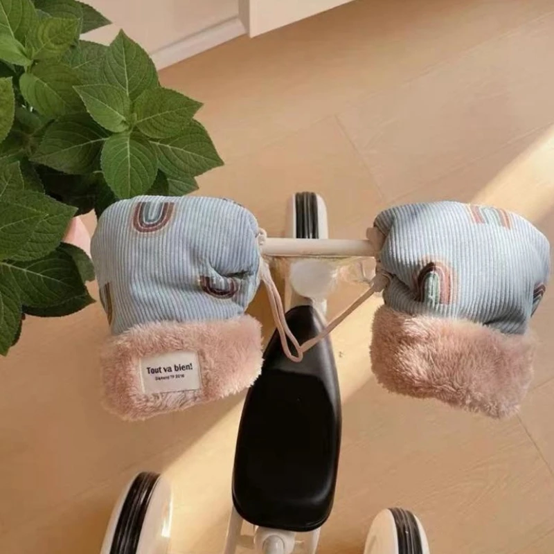 Guantes infantiles de forro polar para bicicleta y patinete - imagen 2