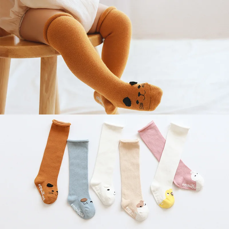 Calcetines altos de algodón antideslizantes para bebé con animales - imagen 4