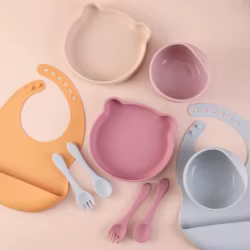 Set alimentación infantil en silicona: plato ventosa sin BPA para bebé