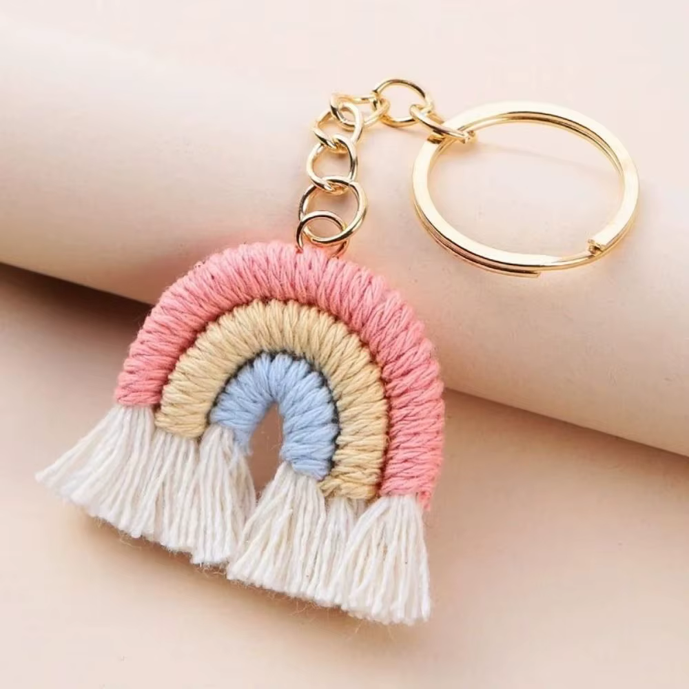 Llavero arcoíris con borlas tejido artesanal para niña, moderno - imagen 4