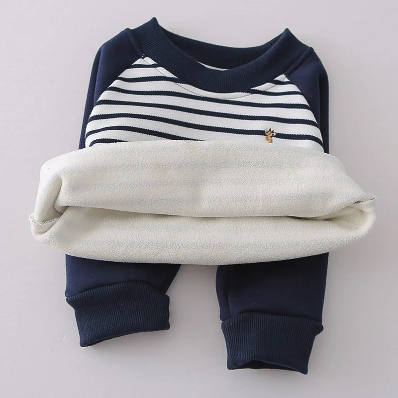 Conjunto bebé otoño-invierno a rayas: camiseta térmica y pantalón