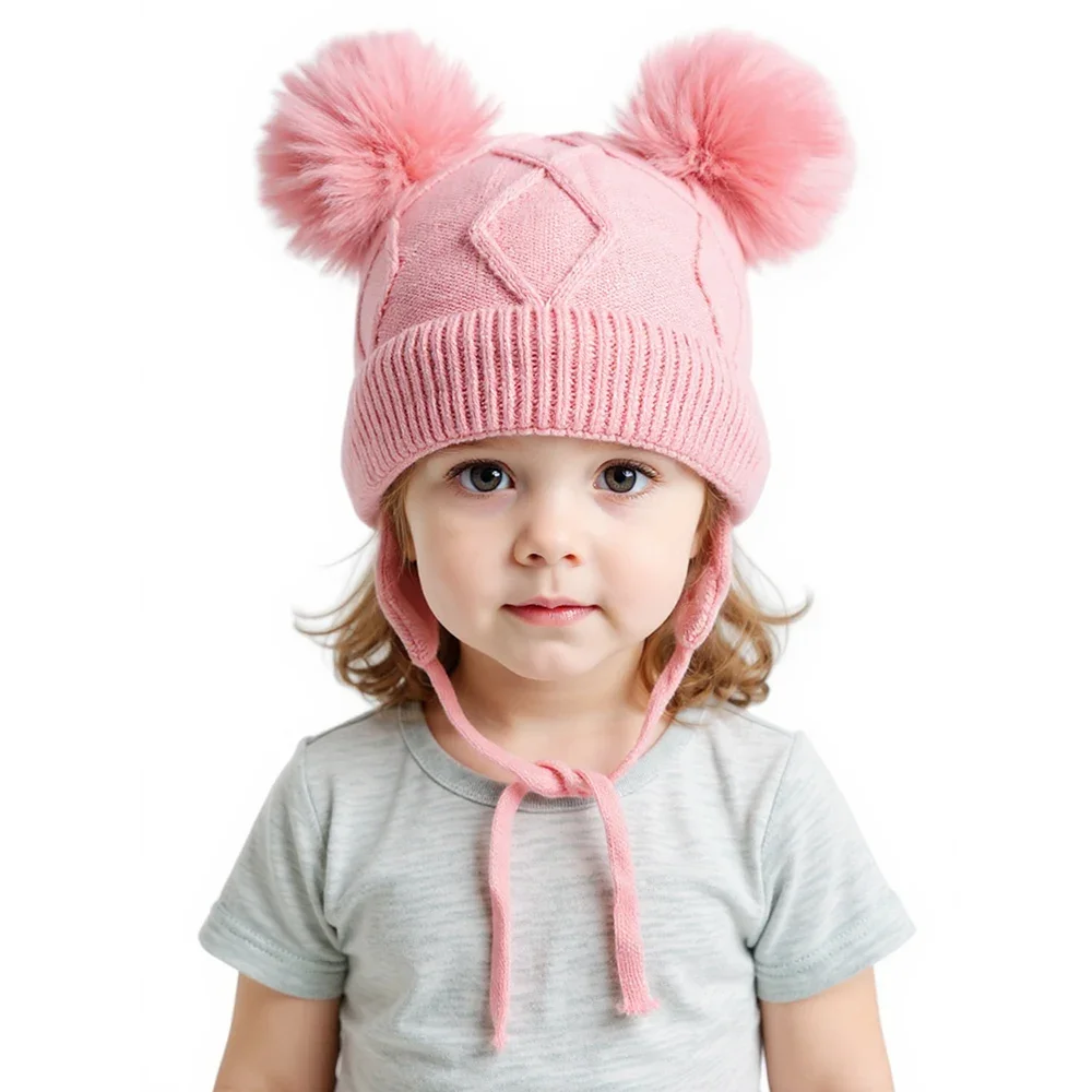 Gorro doble bola en diferentes colores, vista de detalle