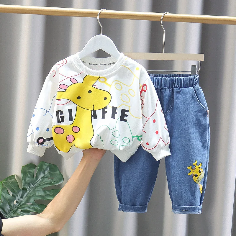 Conjunto de bebé de primavera y otoño con camiseta y pantalón