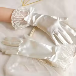 Guante de boda infantil Lolita en tul negro y blanco