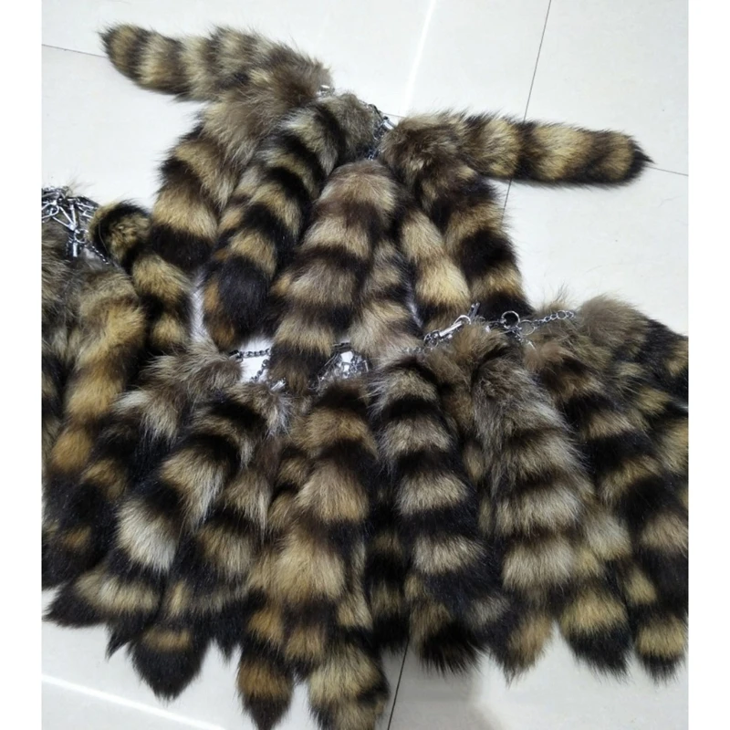 Llavero peludo cola de zorro y mapache para mochilas - imagen 2