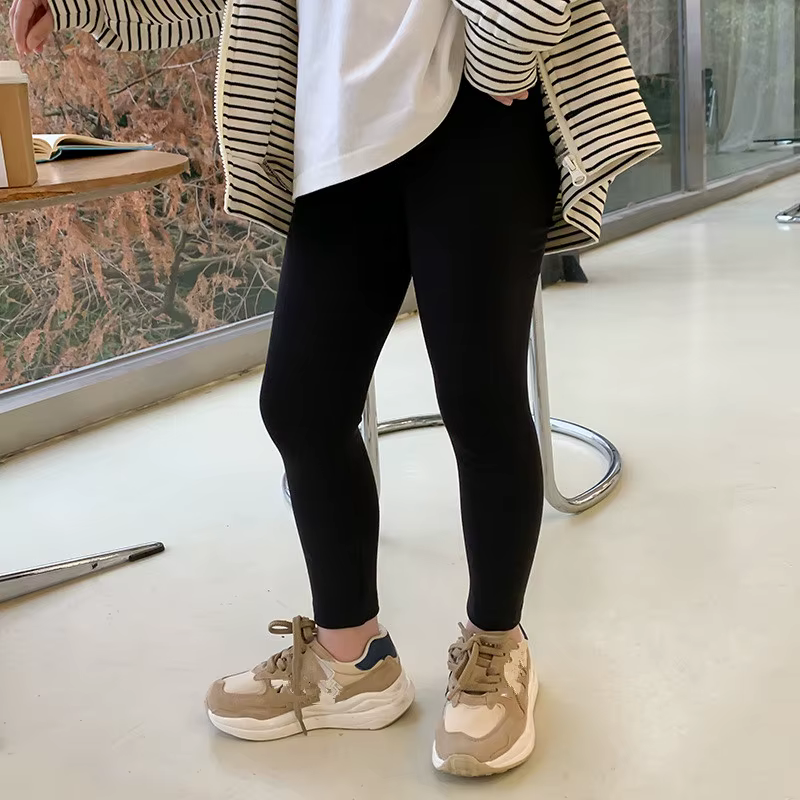 Pantalones de niña en algodón elástico – Color caramelo - imagen 5