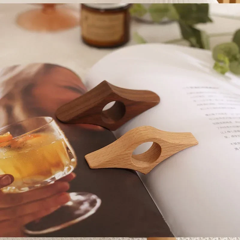 Marcapáginas de pulgar de madera para leer con una mano - imagen 2