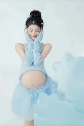 Vestido de maternidad azul con falda tutú para sesión de fotos