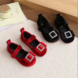 Zapatos planos de niña en ante nude con lazo y hebilla cuadrada
