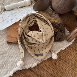 Bufanda triangular de seda para niños – Cálida y cortavientos para otoño e invierno