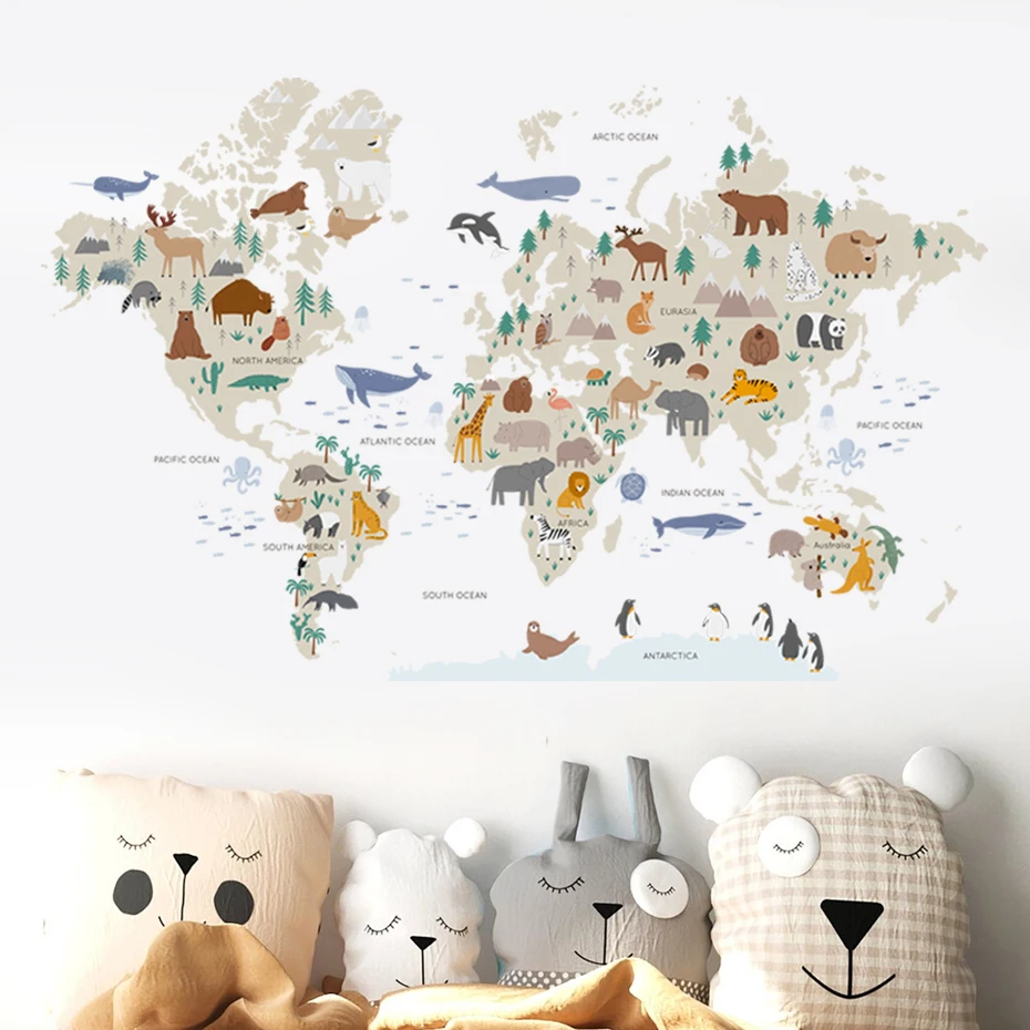 Mapa del mundo con ilustraciones de animales en estilo acuarela para decoración de paredes infantiles