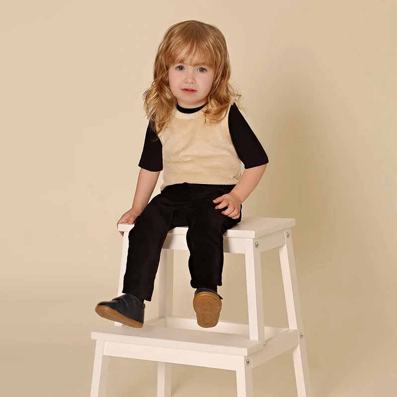 Conjunto familiar de pana floral para niños - imagen 2