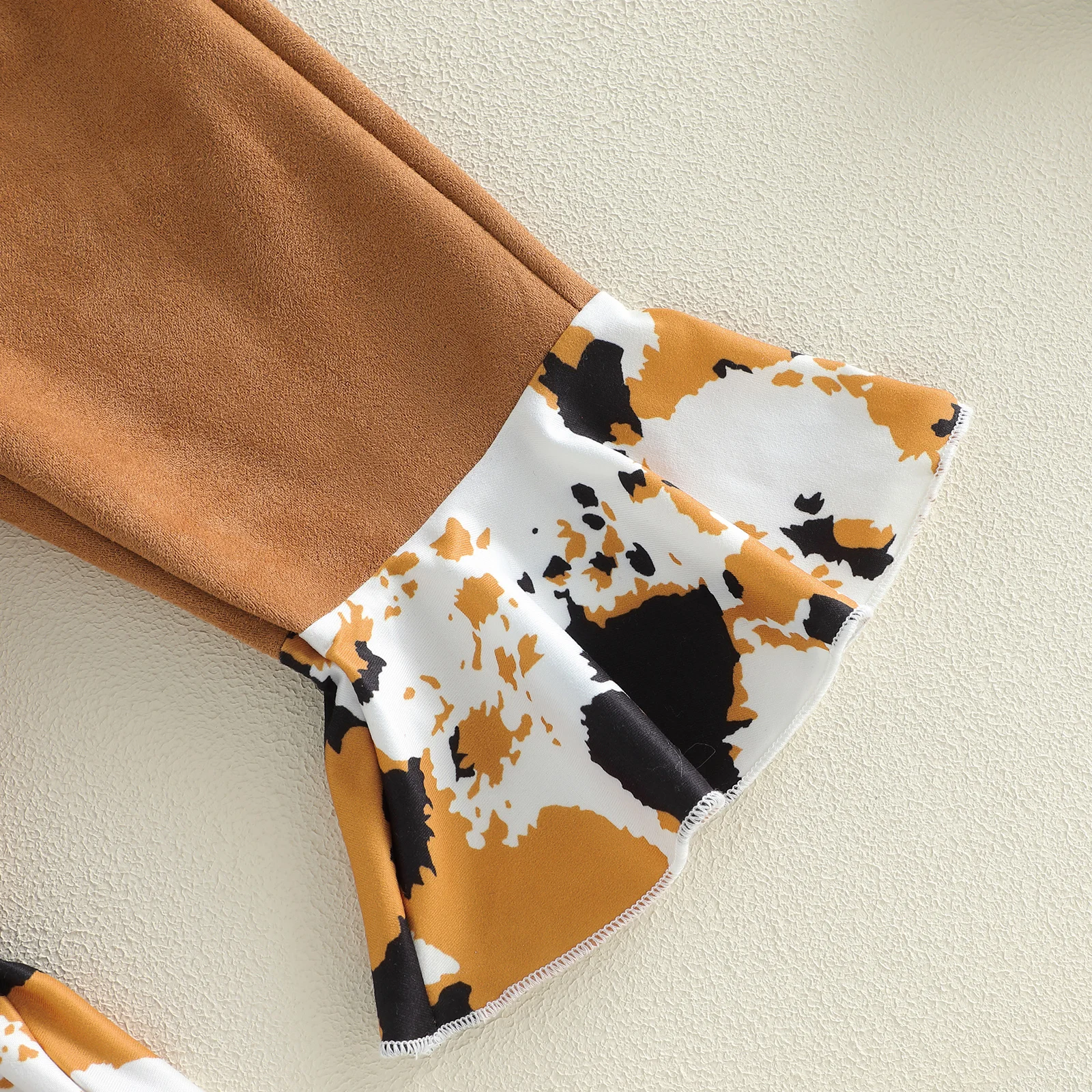 Conjunto western para bebé niña: chaleco con flecos y pañuelo - imagen 2