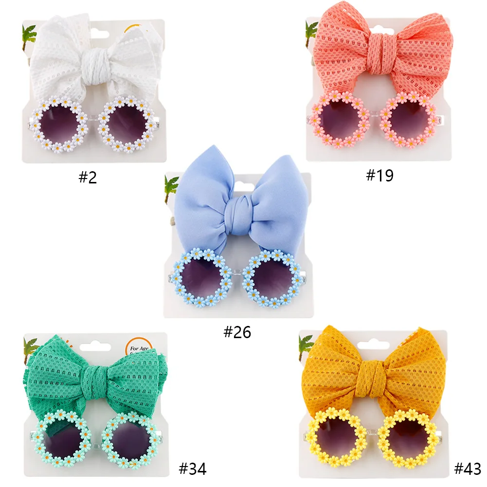 Diadema con lazo grande decorativo