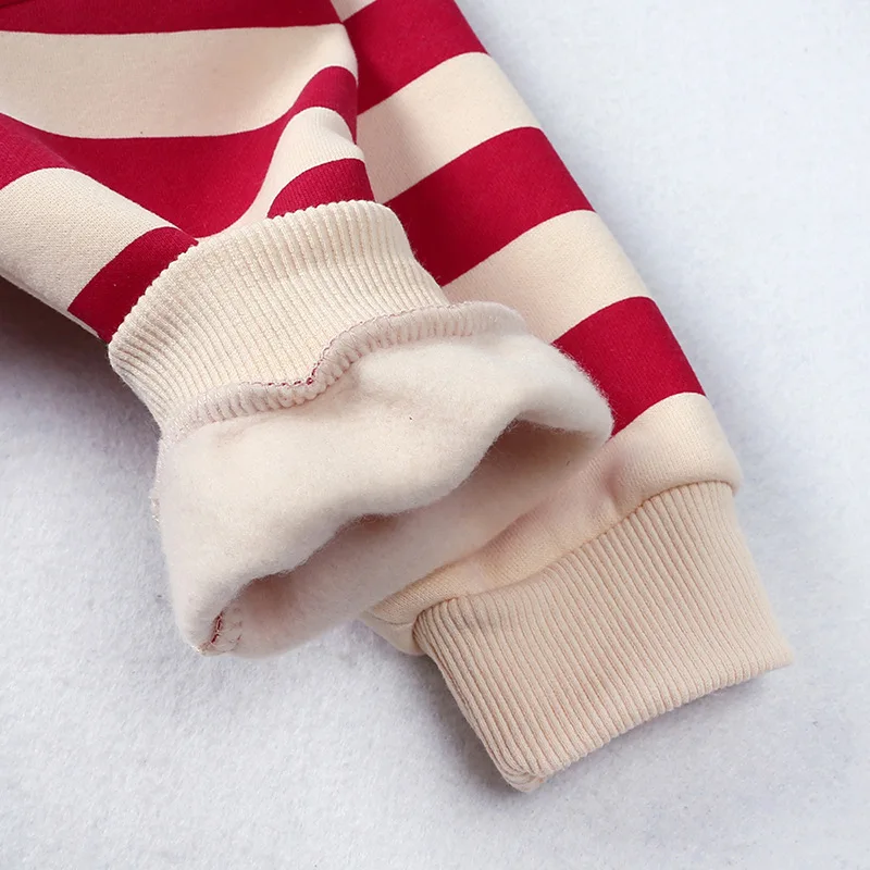 Body navideño bebé con corazón y Papá Noel, una pieza - imagen 2