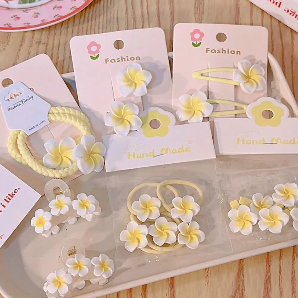 Pinza para el pelo de plumeria con flor amarilla para niña bohemia - imagen 2