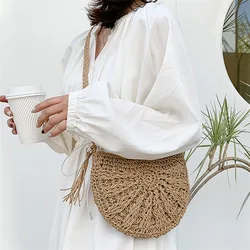 Bolso bandolera de paja semicircular ratán tejido a mano para playa