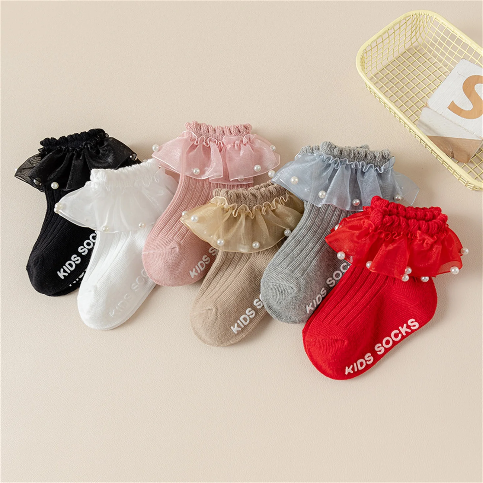 Calcetines bebé niña de encaje con volantes y perlas estilo princesa