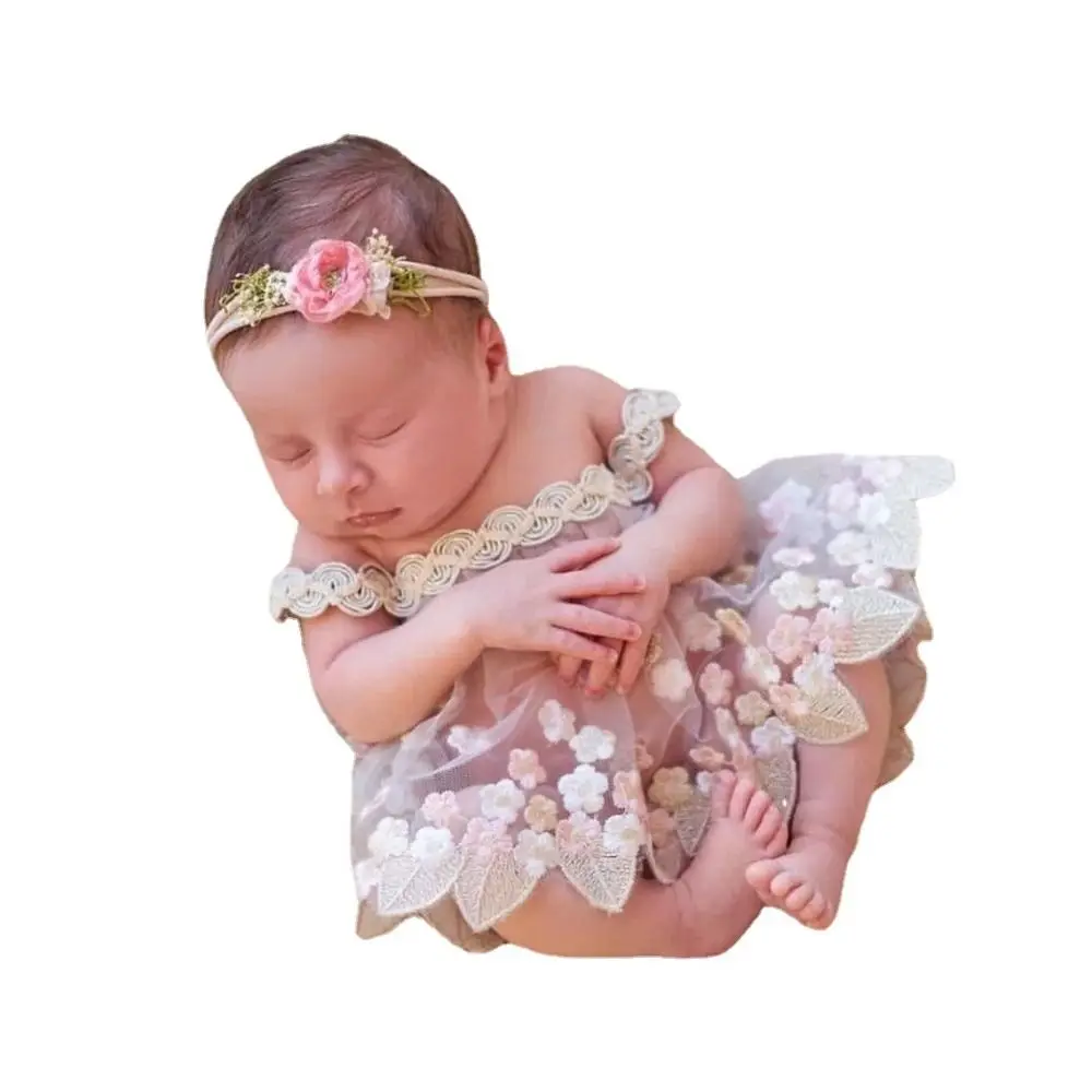 Vestido de encaje para recién nacido con bordado floral - imagen 4