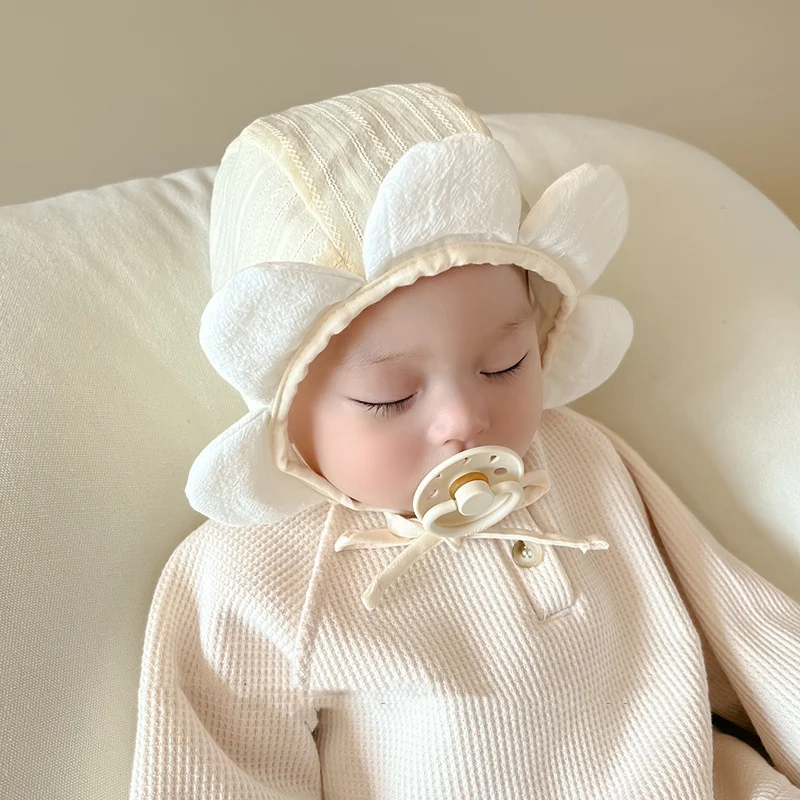 Gorro de sol para bebé con protección UV – Estampado floral primavera - imagen 3