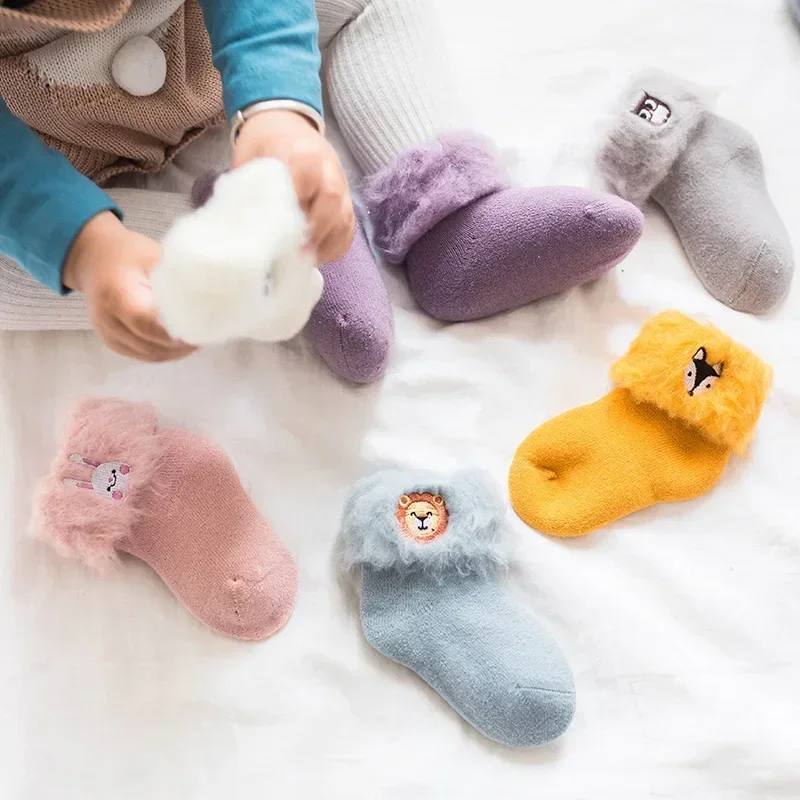 Calcetines térmicos de felpa con animales para bebé – Invierno y otoño - imagen 3