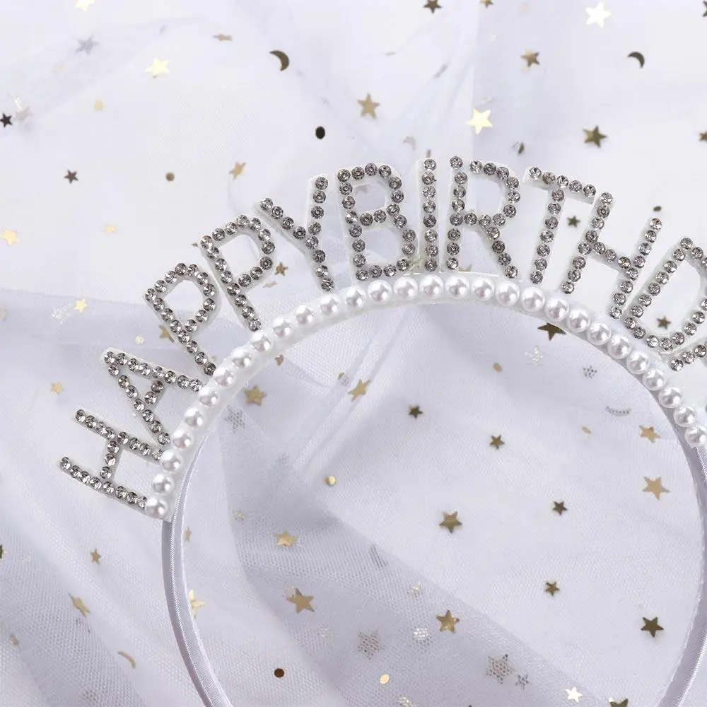 Diseño con perlas y diamantes de imitación
