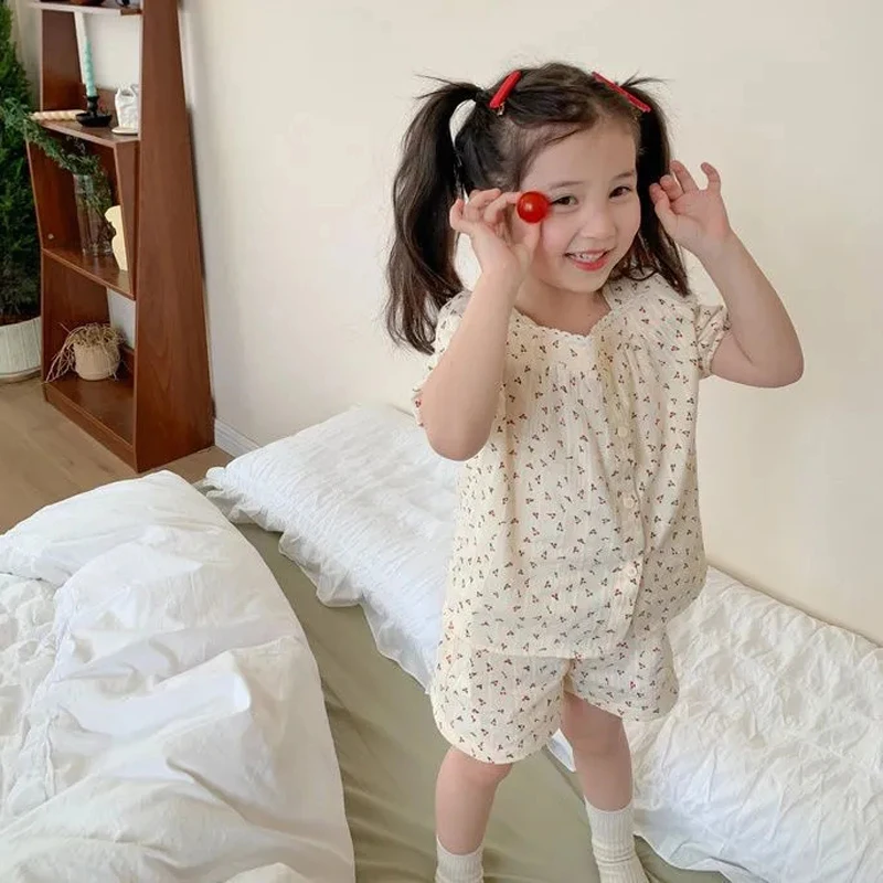 Pijama infantil de cerezas para niña – Dos piezas cómodas - imagen 3