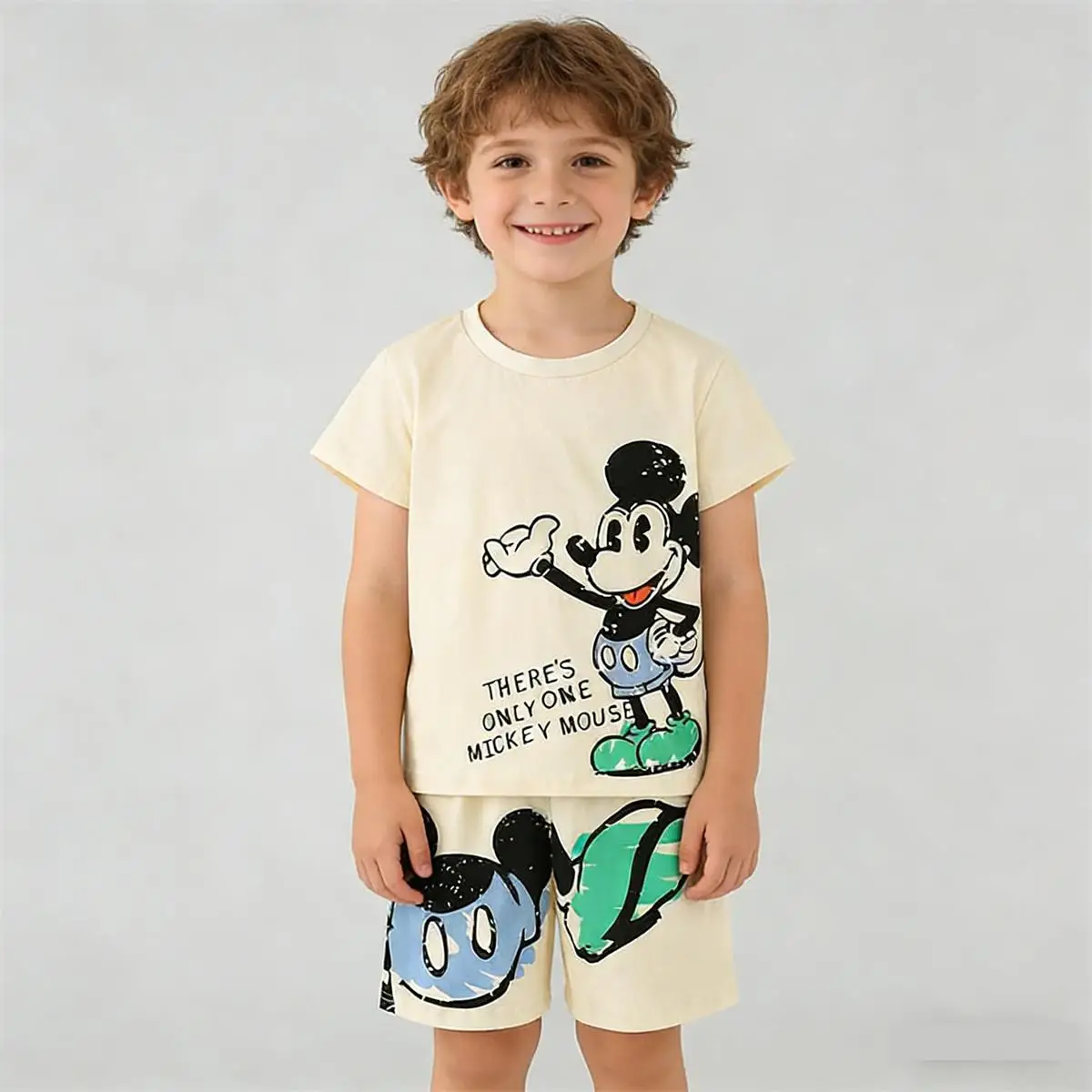 Conjunto bebé de camiseta y pantalón corto con dibujos - imagen 5
