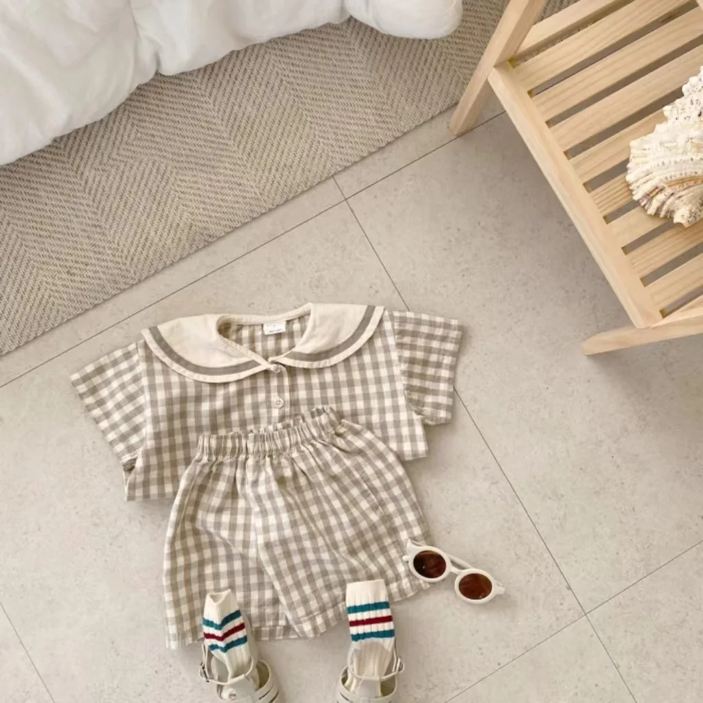 Conjunto de verano bebé marino a cuadros con camiseta y pantalón corto - imagen 3