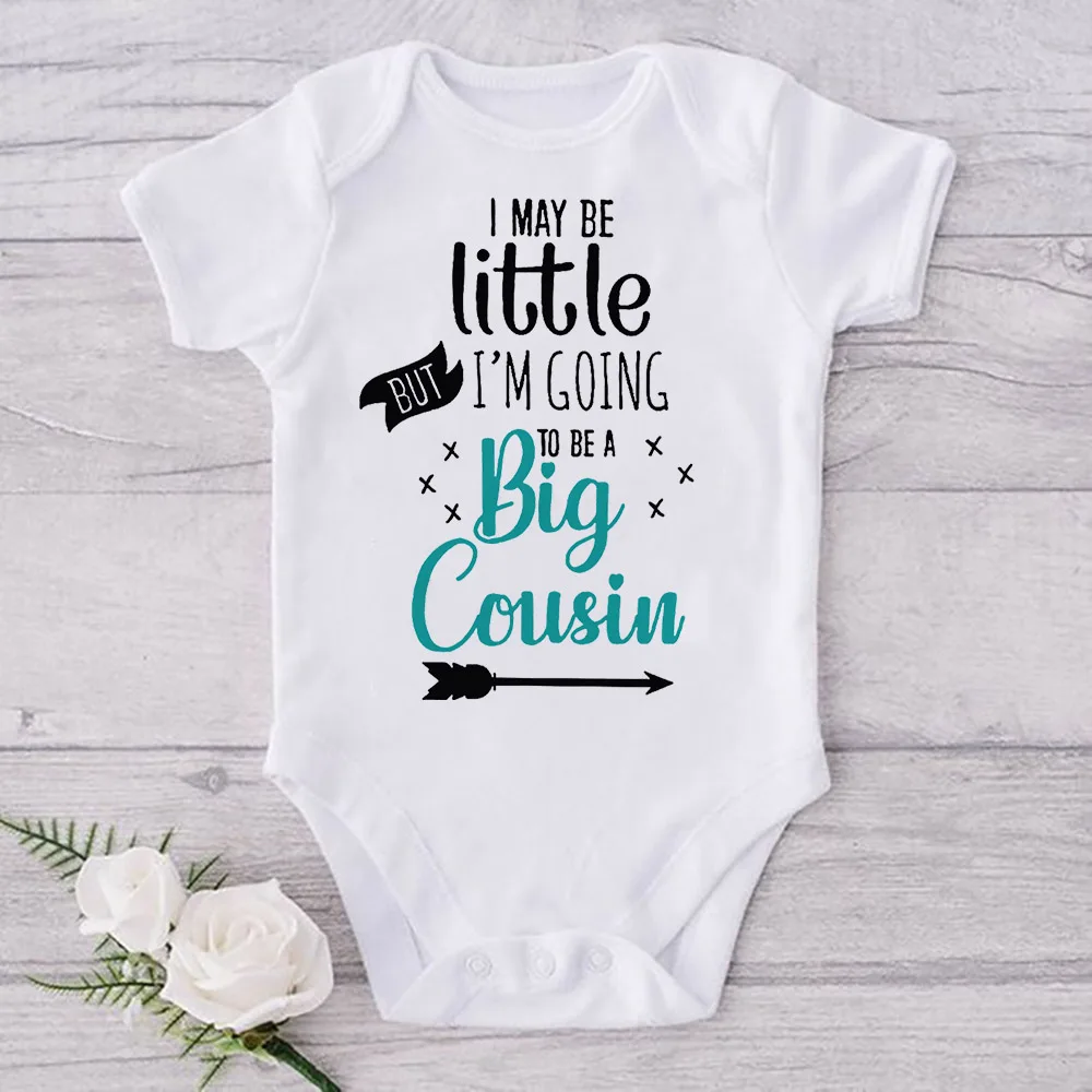 Mono de bebé revelación 'Big Cousin' – estampado tierno para primerizo