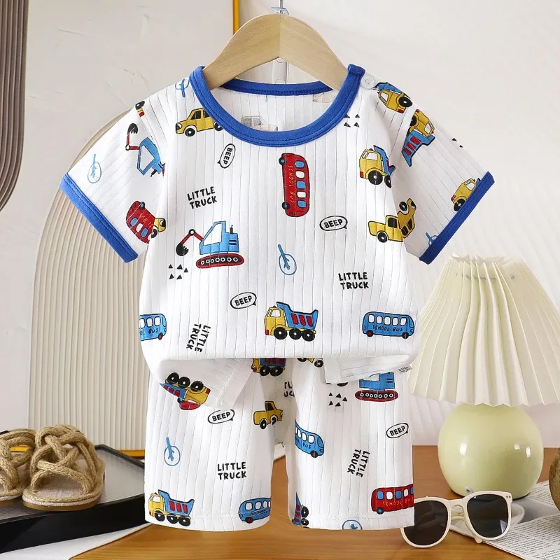 Conjunto de verano para niña: camiseta y pantalón corto en algodón - imagen 4