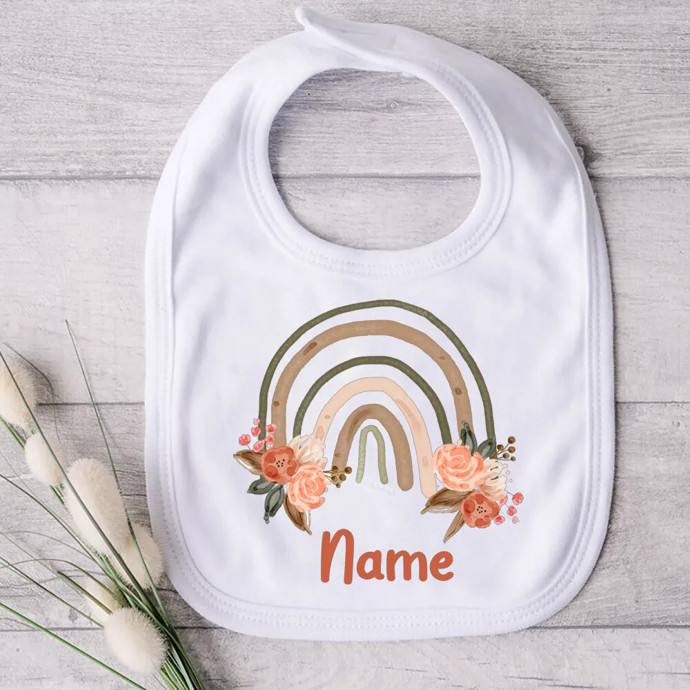Baberos personalizados Newbeon con nombre y arcoíris para bebé - imagen 5