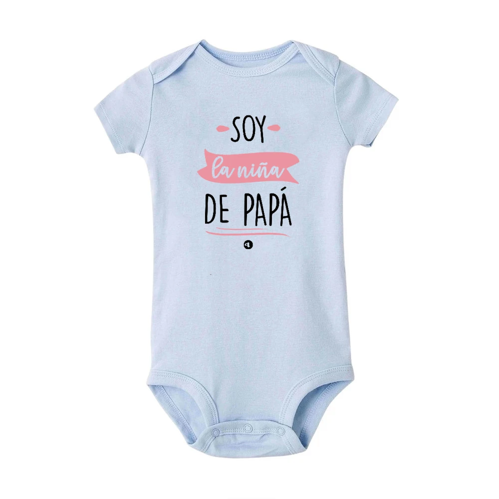 Mono rosa recién nacido