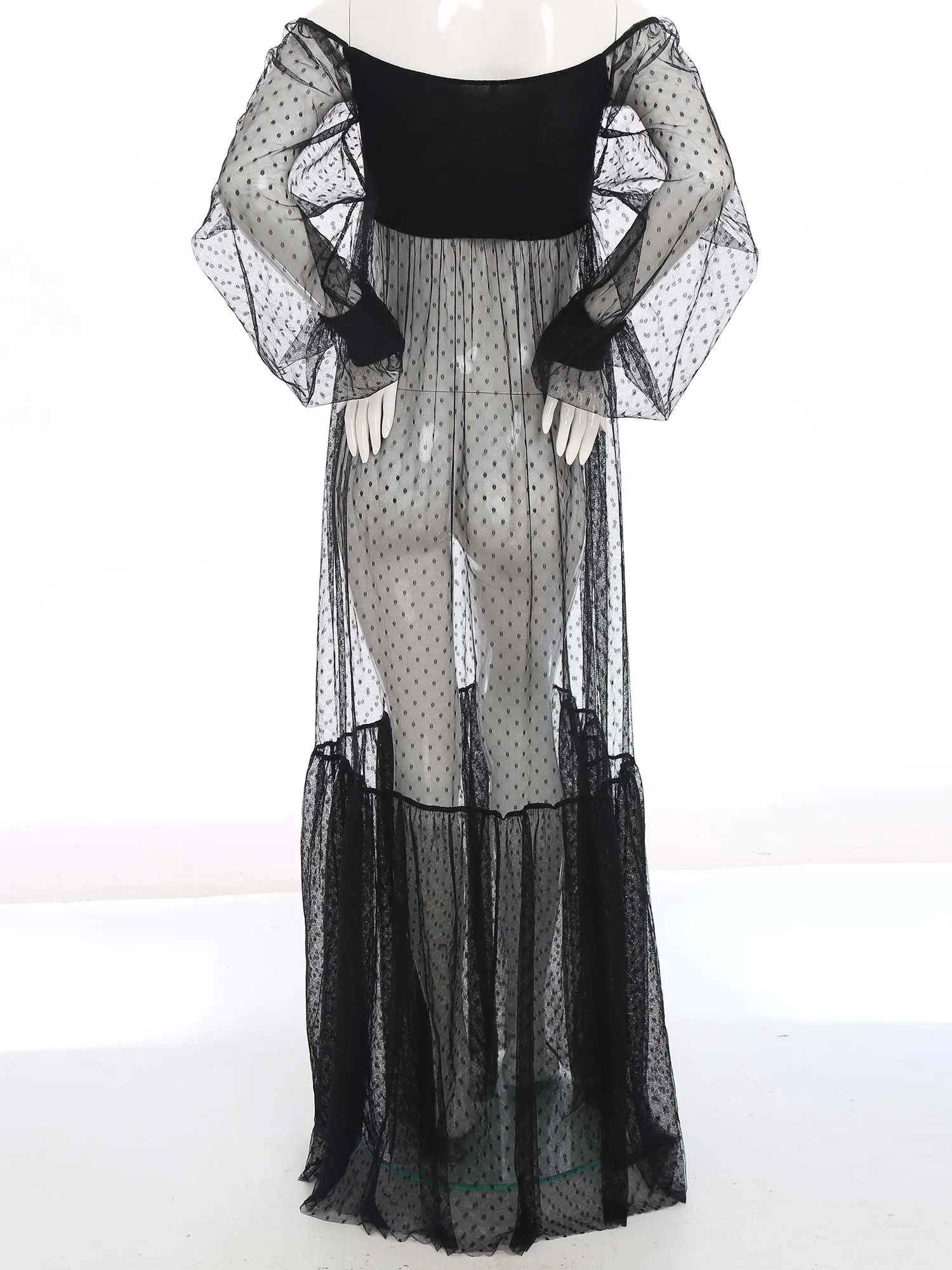 Vestido de maternidad de lunares con hombros descubiertos y tul - imagen 3