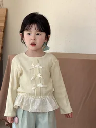 Camiseta interior primavera para niñas con lazo de encaje