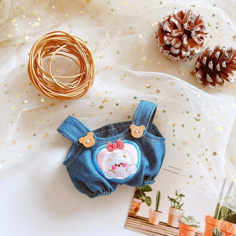 Detalle del estampado de oso zanahoria en algodón