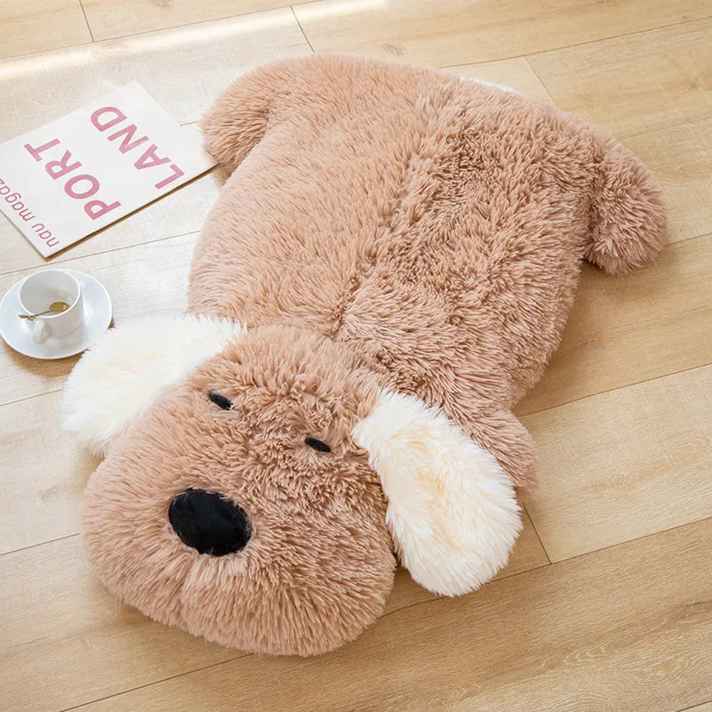 Detalle del peluche como almohada de asiento