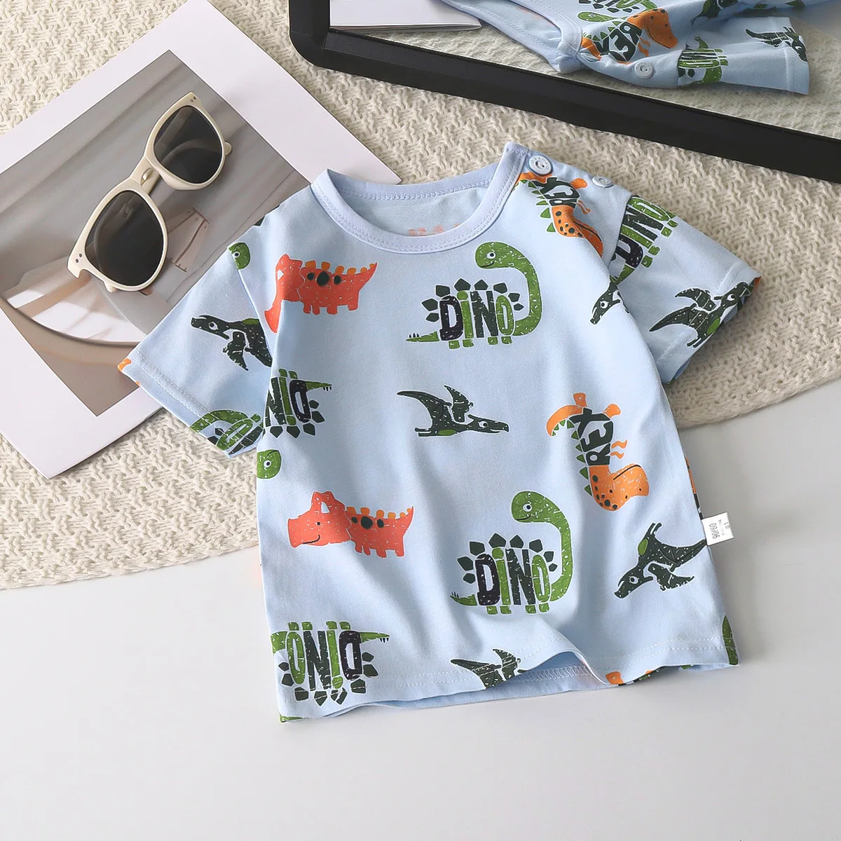 Camiseta infantil en diferentes colores