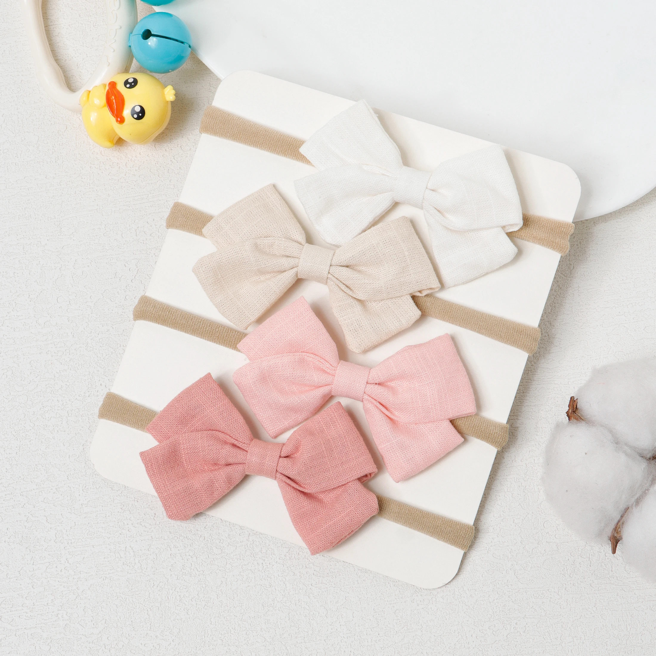 Diademas nailon combinables con diferentes outfits infantiles