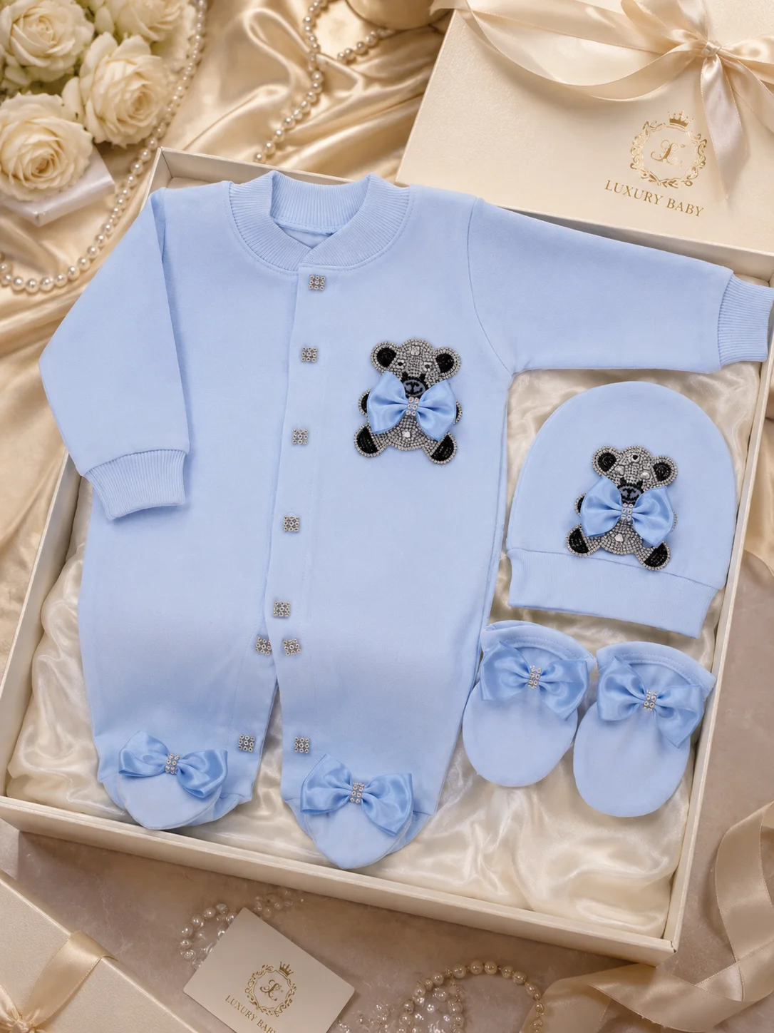 Pelele con broches completos y detalles