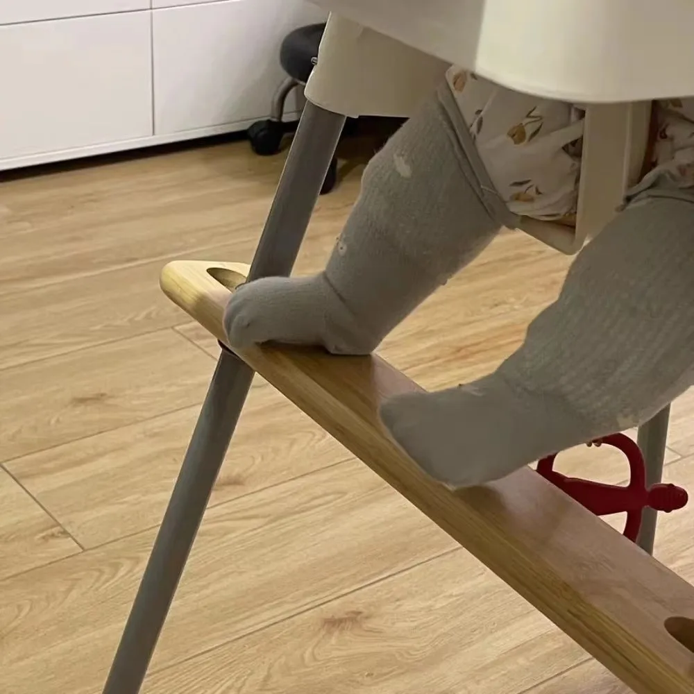 Pedal ajustable para trona con reposapiés de madera antideslizante - imagen 4