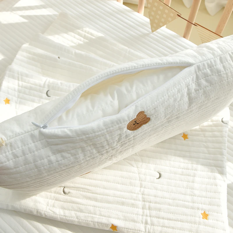 Funda almohada bebé algodón suave bordado oso y luna hipoalergénico - imagen 2
