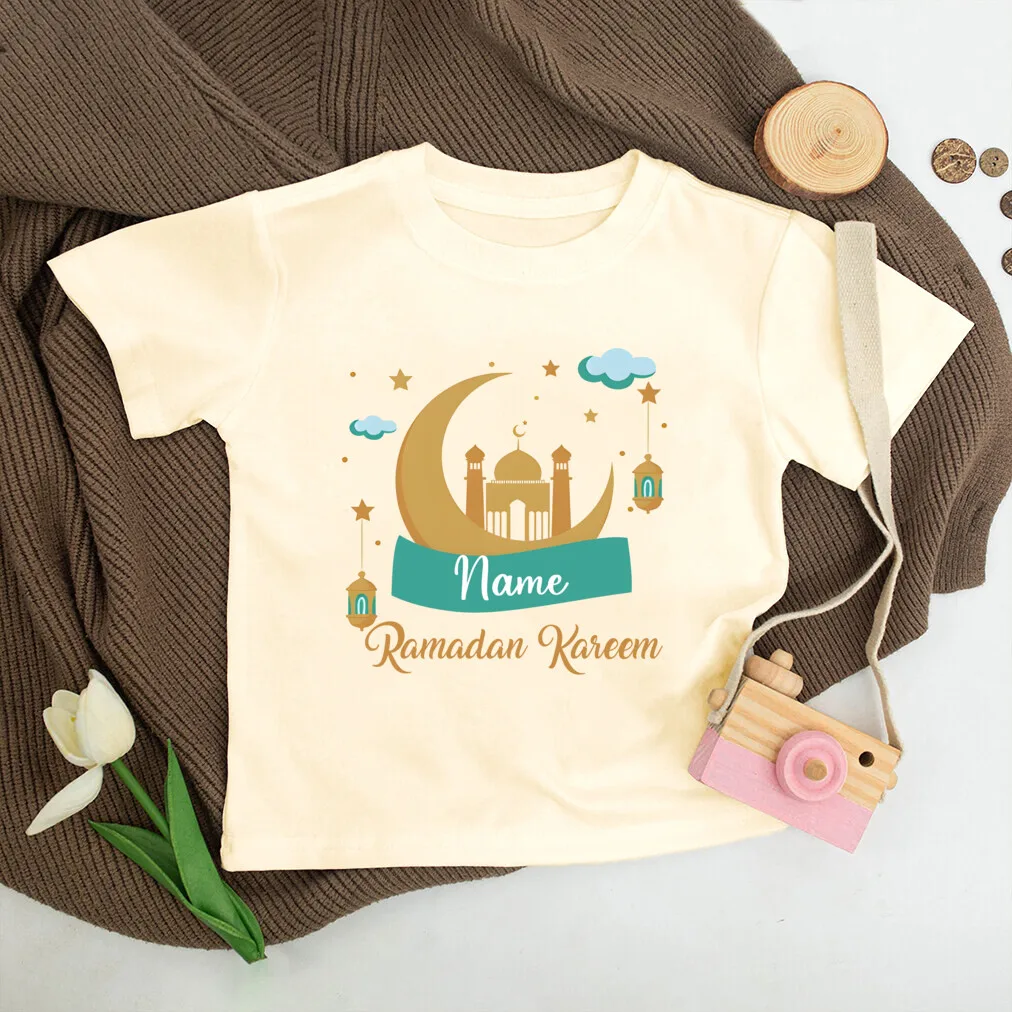 Camisa infantil personalizada con nombre - Eid Mubarak, estilo retro - imagen 2
