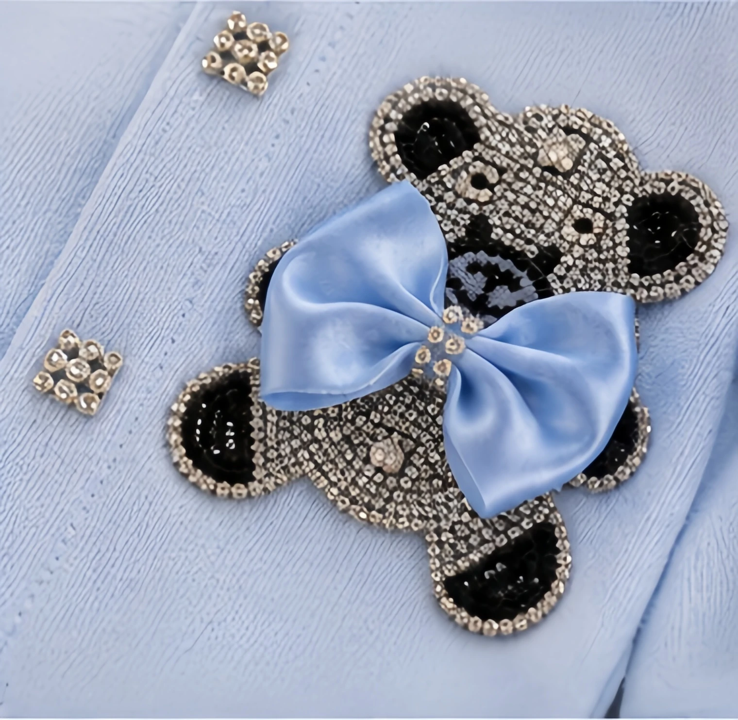 Conjunto recién nacido azul claro con pelele y broches completos - imagen 4