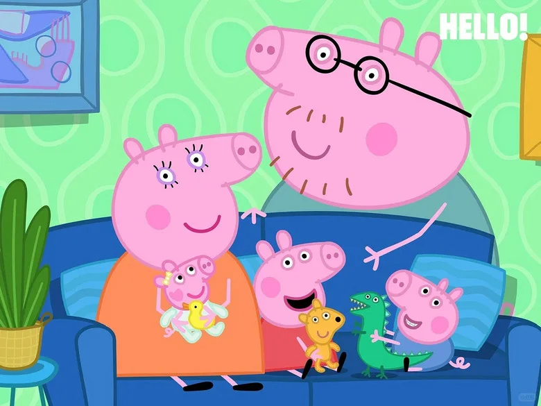 Peluche Evie Peppa Pig estilo cáscara de huevo
