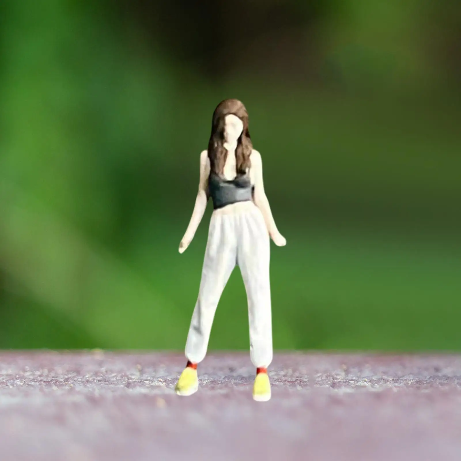 Figuras elegantes en miniatura para dioramas de muñecas